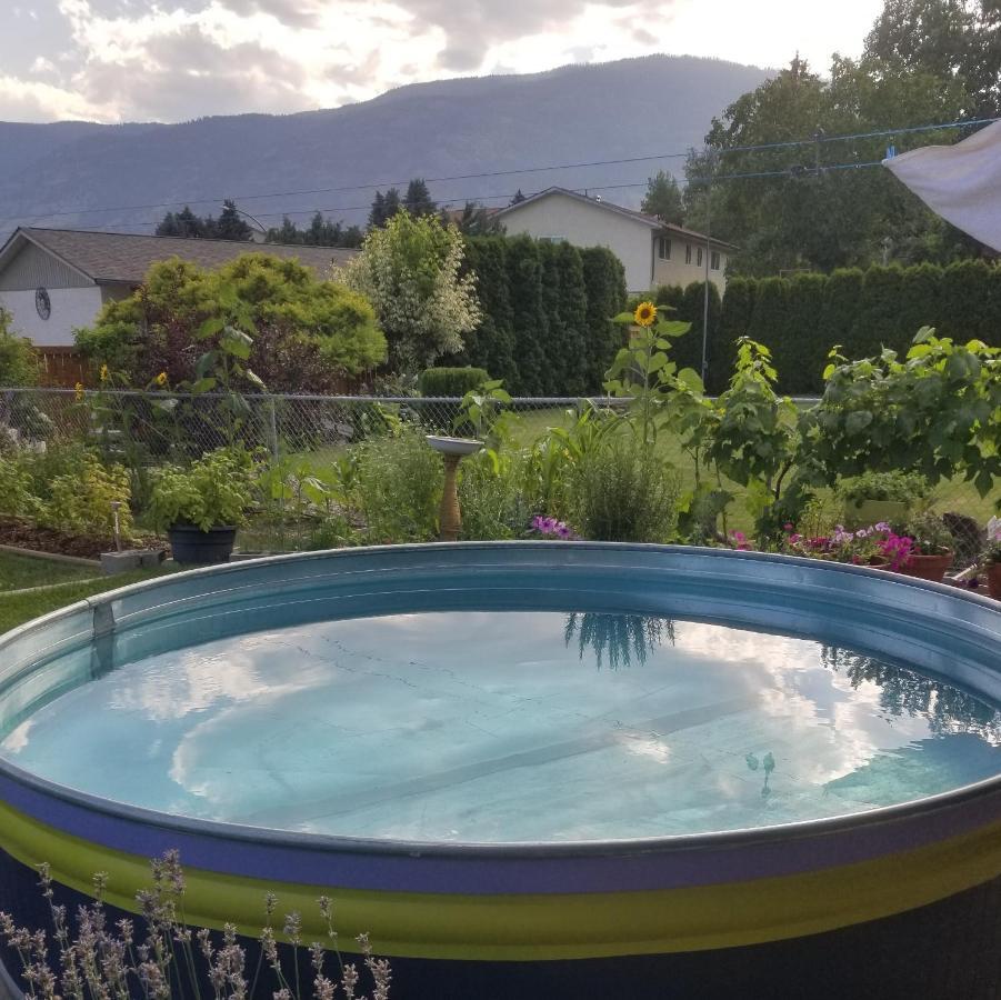 Global Village Permaculture Bnb Oliver Dış mekan fotoğraf